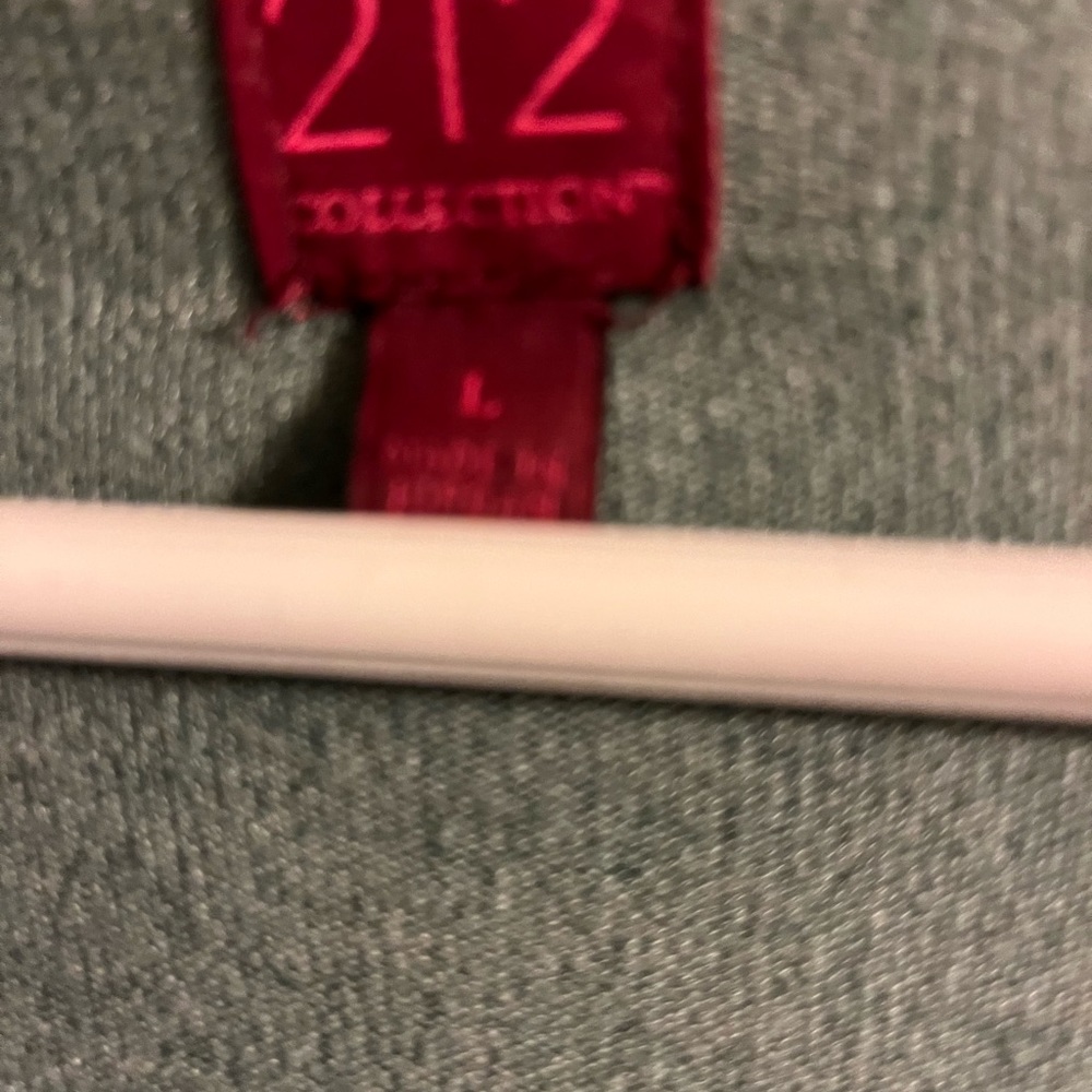 212 Collection Woman’s large light green sweater